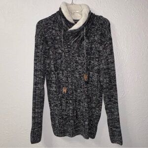 NWOT Men’s Cowl Neck Sweater